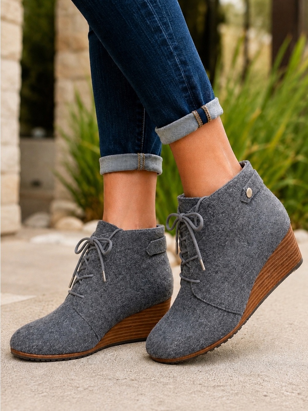 Dr. Scholl's Gray Felt Lace-Up Wedge Booties